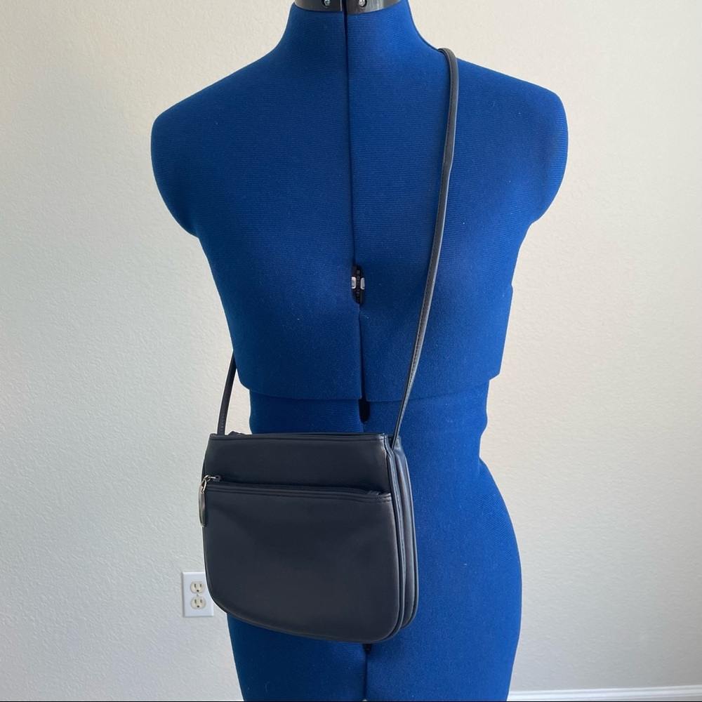 Giani Bernini Navy Dark Blue Faux Leather Top Closure Zipper Shoulder Bag Purse